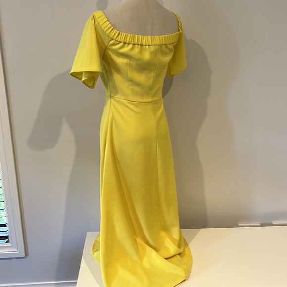 Witchery yellow off the shoulder long gown - Picture 5 of 9